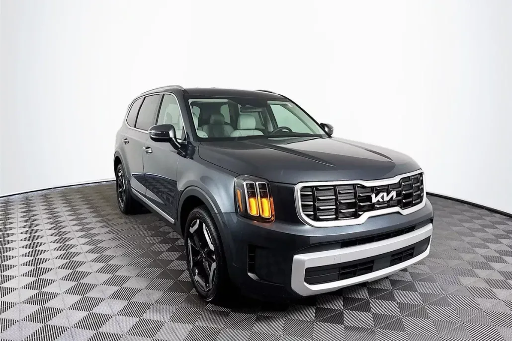 2024 Kia Telluride S photo 1