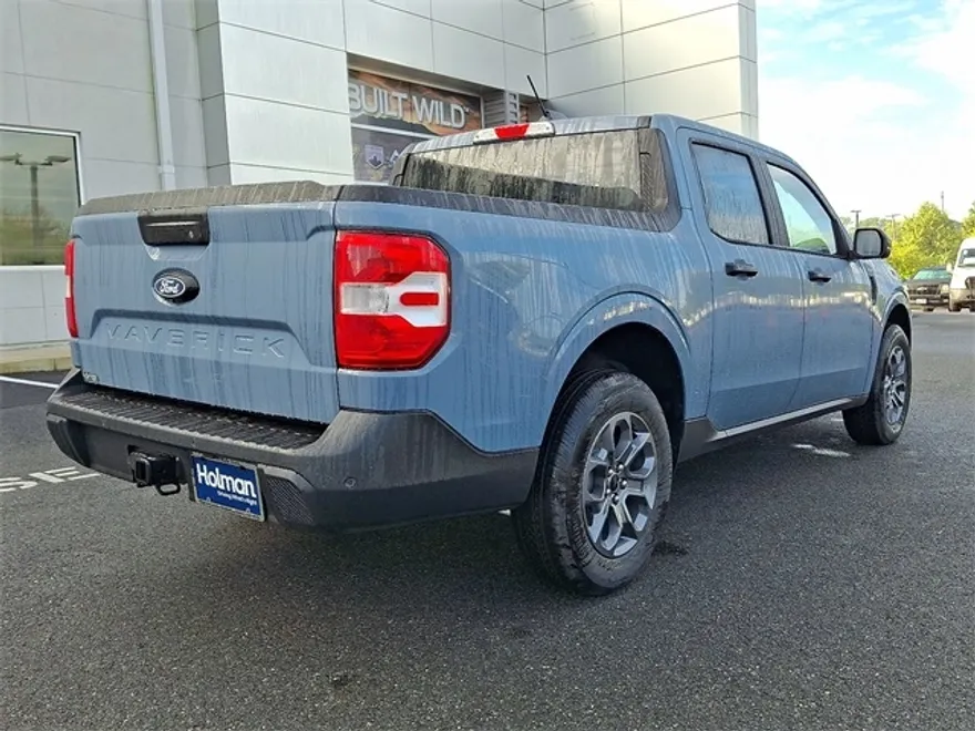 2025 Ford Maverick XLT photo 1