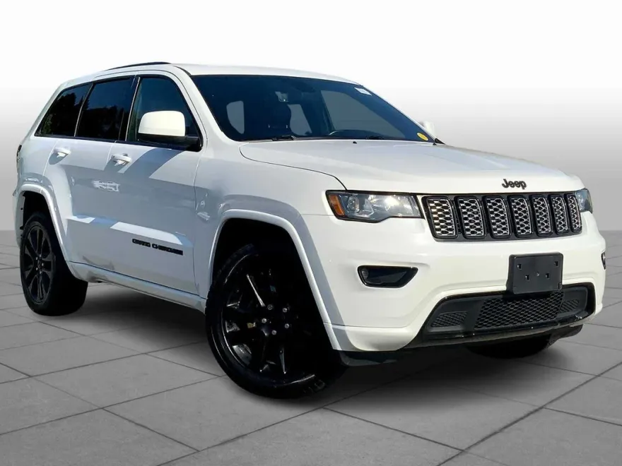 2019 Jeep Grand Cherokee Altitude photo 1