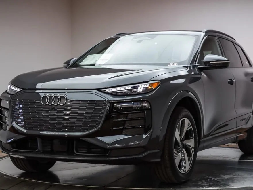 2025 Audi Q6 E-tron Premium Plus photo 1