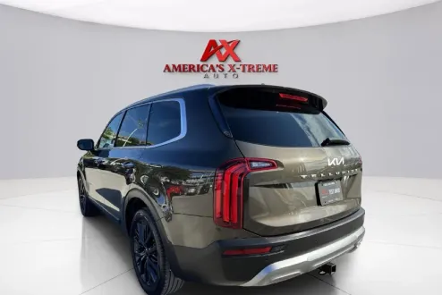 2022 Kia Telluride SX photo 3
