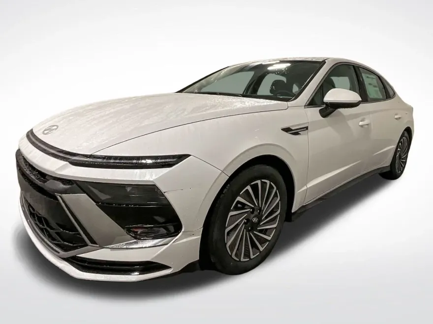 2025 Hyundai Sonata Hybrid SEL photo 1
