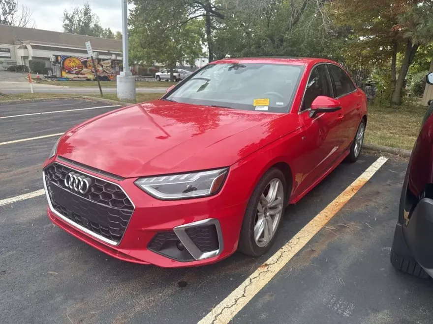 2024 Audi A4 45 S line Premium Plus Quattro photo 1