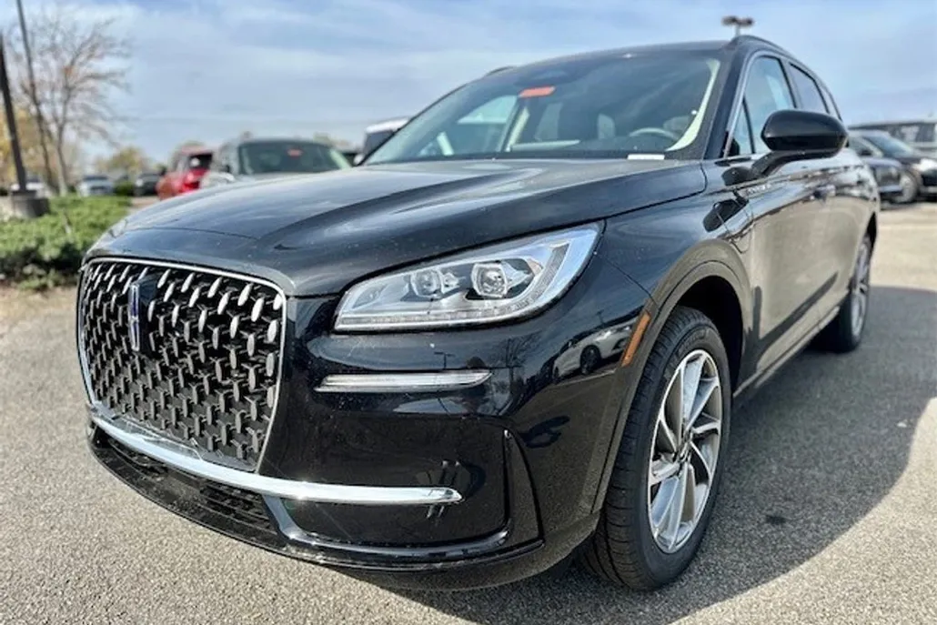 2025 Lincoln Corsair Grand Touring photo 1