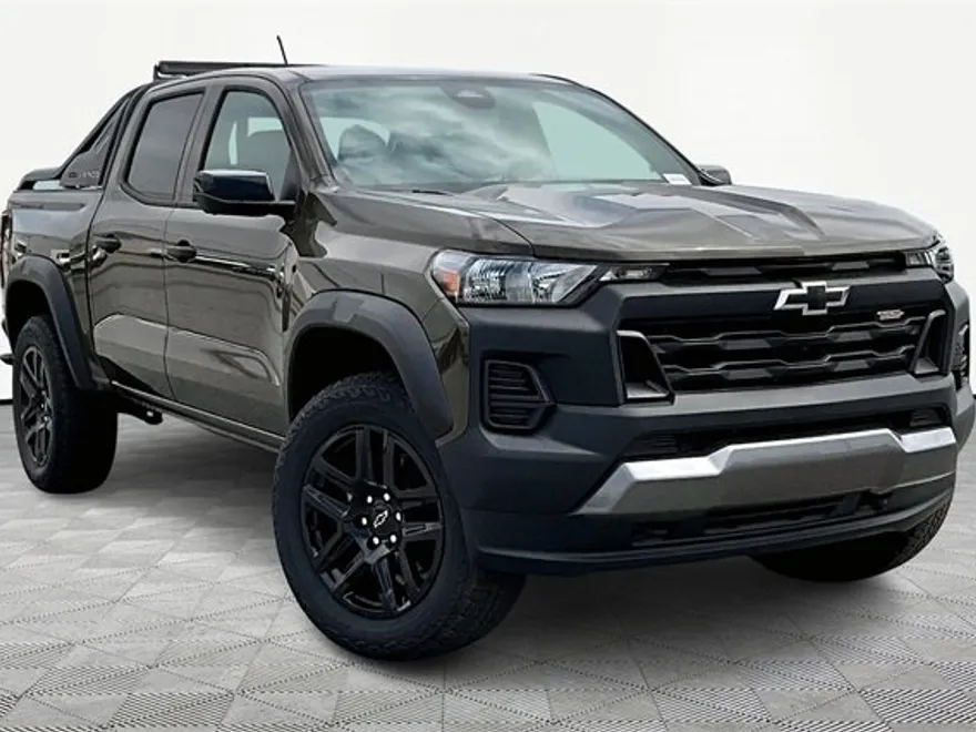 2025 Chevrolet Colorado Trail Boss photo 1