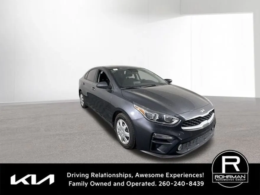 2021 Kia Forte FE photo 1