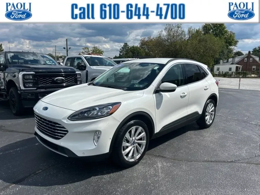 2022 Ford Escape Titanium photo 1