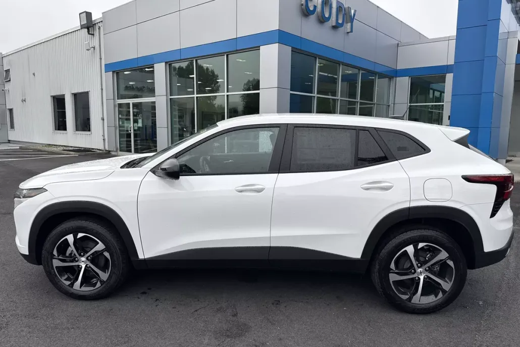 2025 Chevrolet Trax photo 1