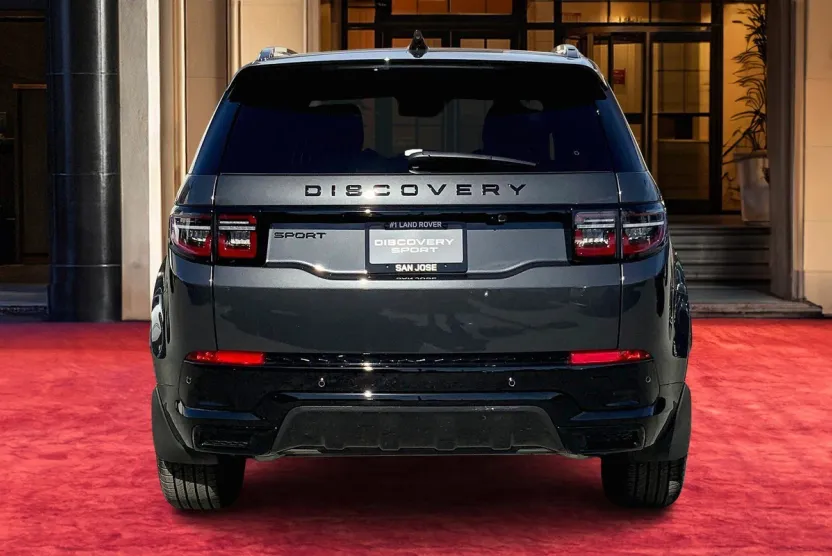 2025 Land Rover Discovery Sport Dynamic SE photo 1
