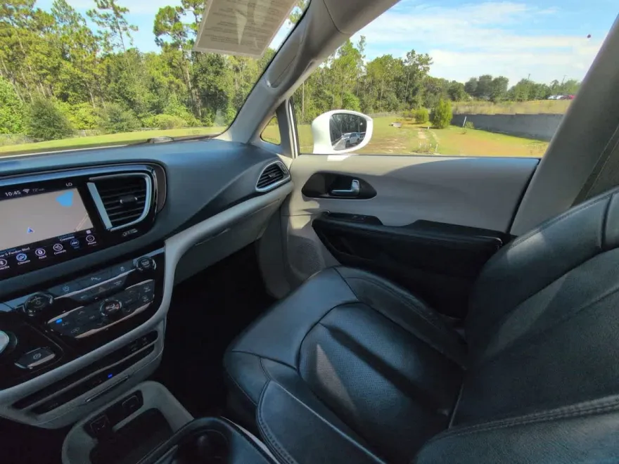 2018 Chrysler Pacifica Touring Plus photo 1
