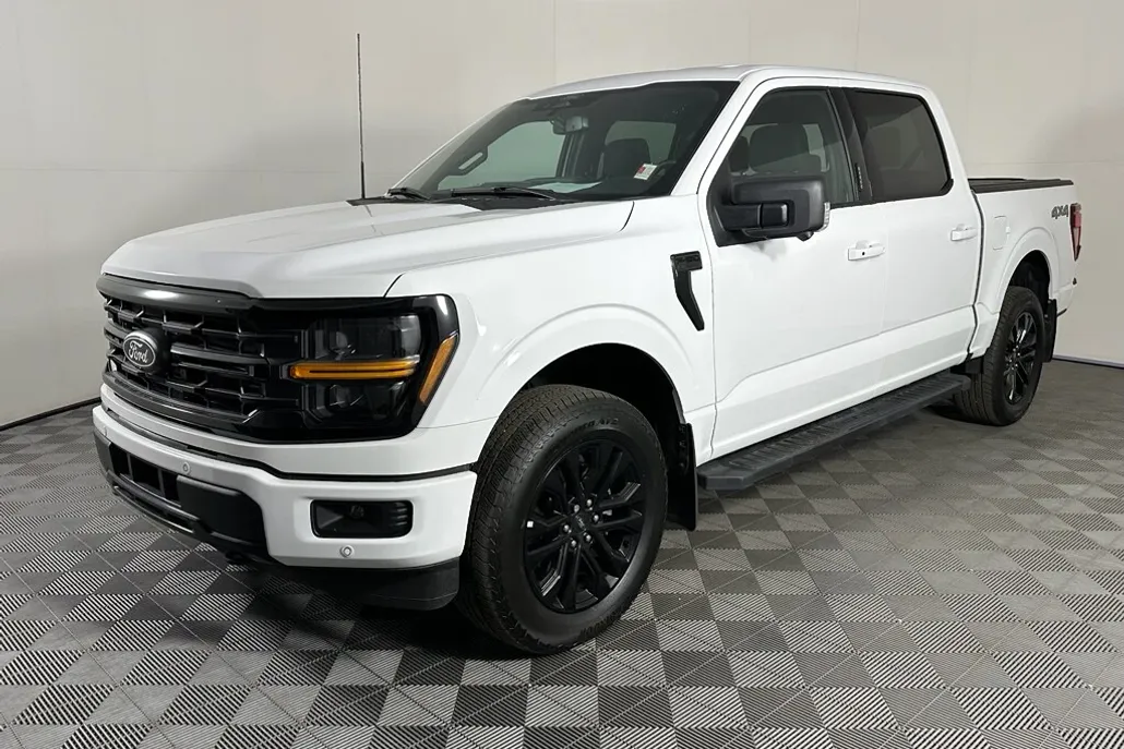 2024 Ford F-150 XLT photo 1