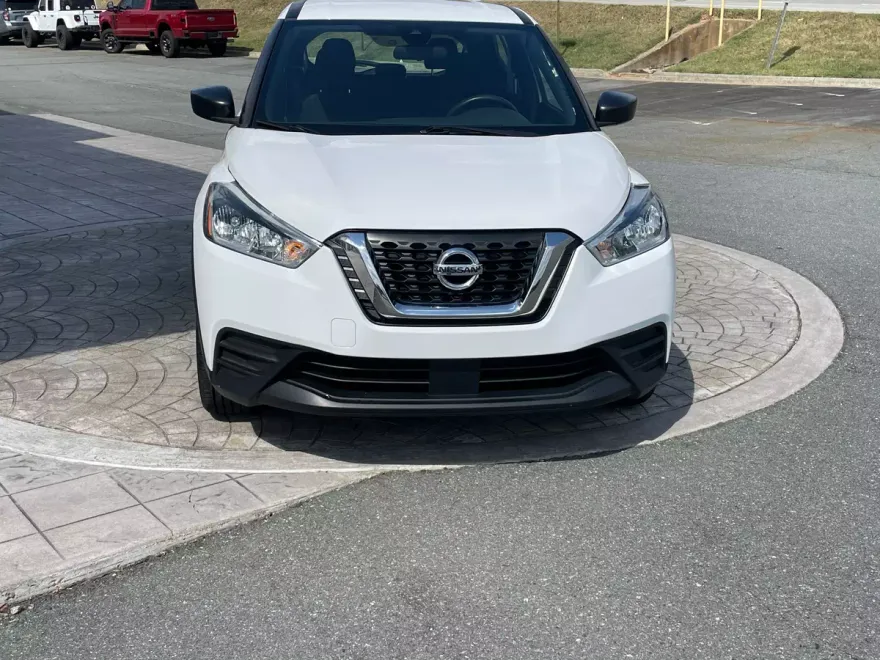 2020 Nissan Kicks S photo 1