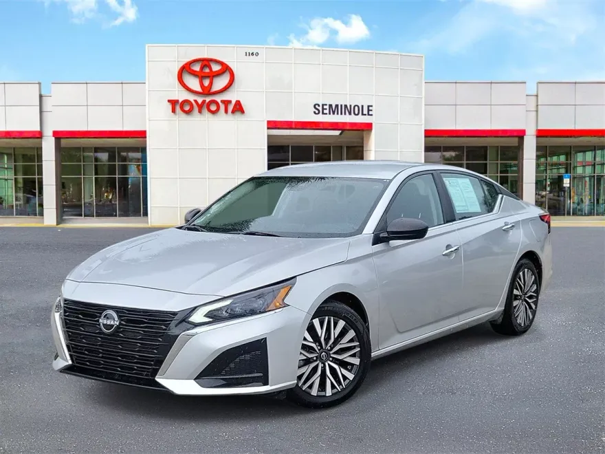 2024 Nissan Altima 2.5 SV photo 1