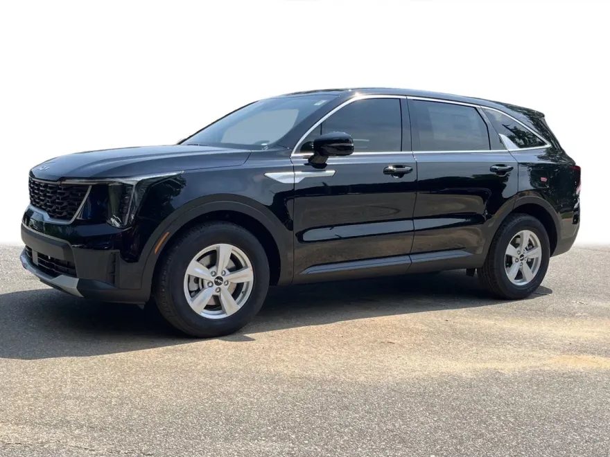 2025 Kia Sorento LX photo 1
