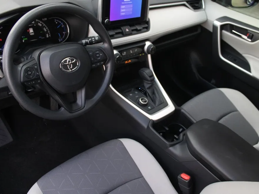 2025 Toyota RAV4 Hybrid XLE photo 1