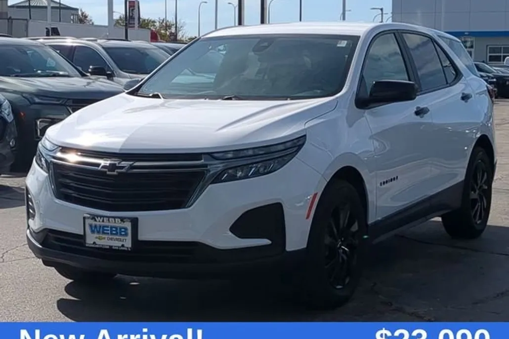 2024 Chevrolet Equinox LS photo 1