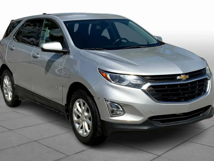 2019 Chevrolet Equinox LT photo 1