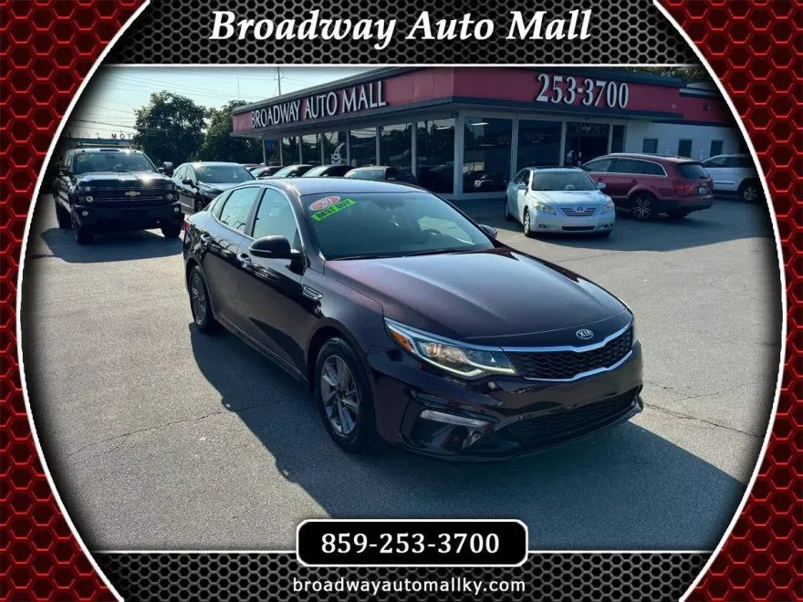2020 Kia Optima LX photo 1