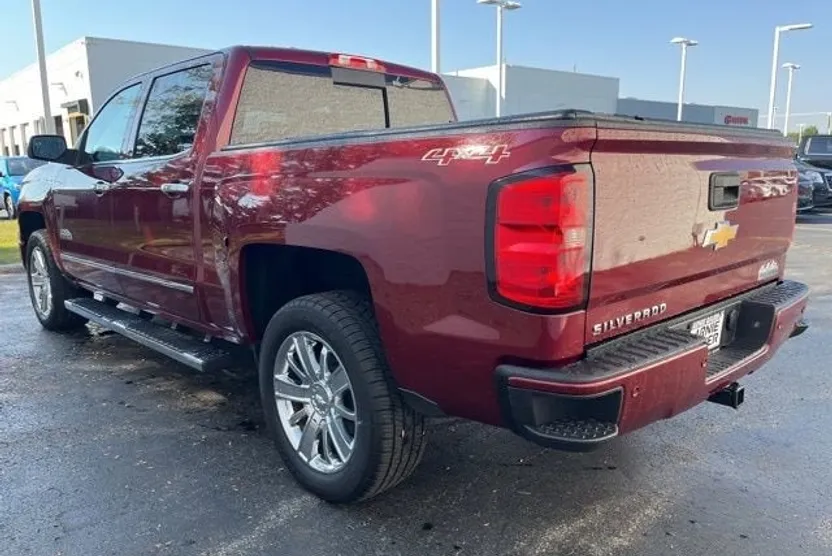 2015 Chevrolet Silverado 1500 High Country photo 1
