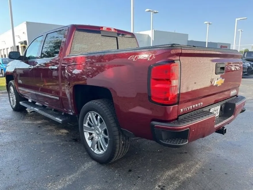 2015 Chevrolet Silverado 1500 High Country photo 1