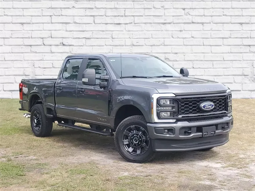 2025 Ford F-250 XL photo 1