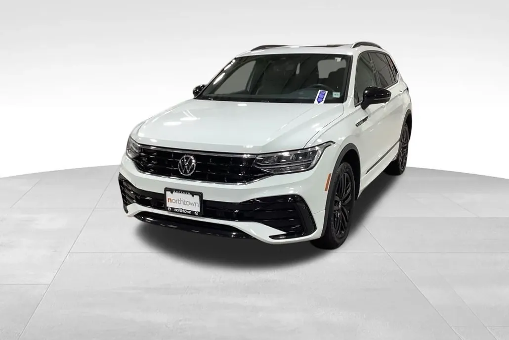 2022 Volkswagen Tiguan SE R-Line Black photo 1