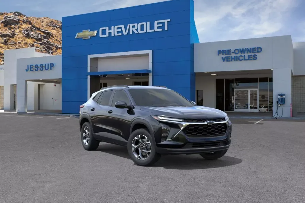 2026 Chevrolet Trax LT photo 1