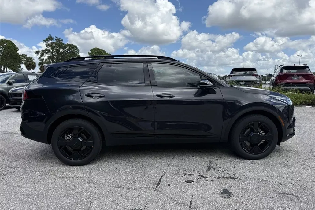 2026 Kia Sportage X-Line photo 1