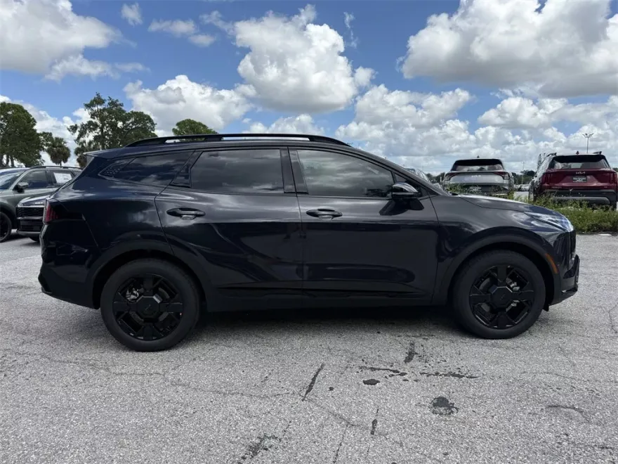 2026 Kia Sportage X-Line photo 1