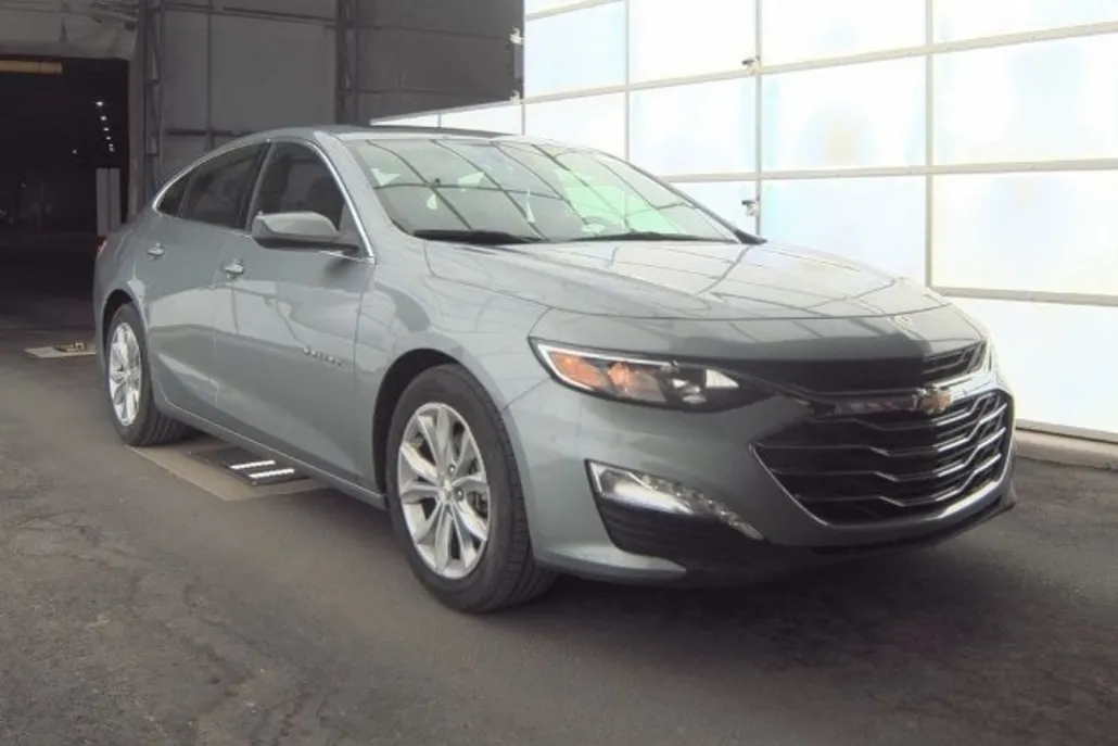 2024 Chevrolet Malibu 1LT photo 1