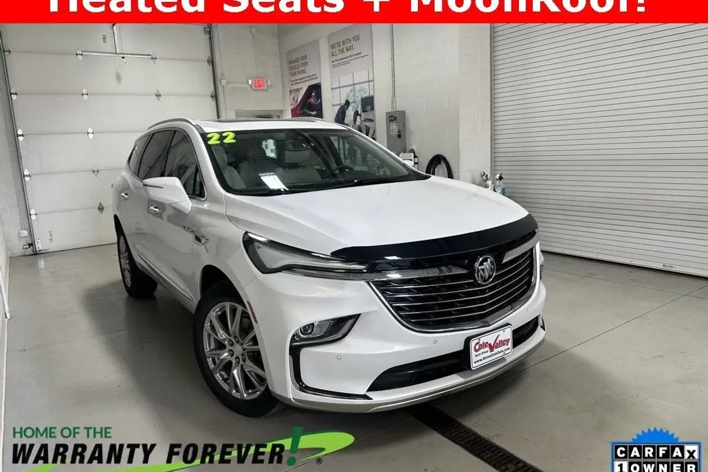 2022 Buick Enclave Essence photo 1