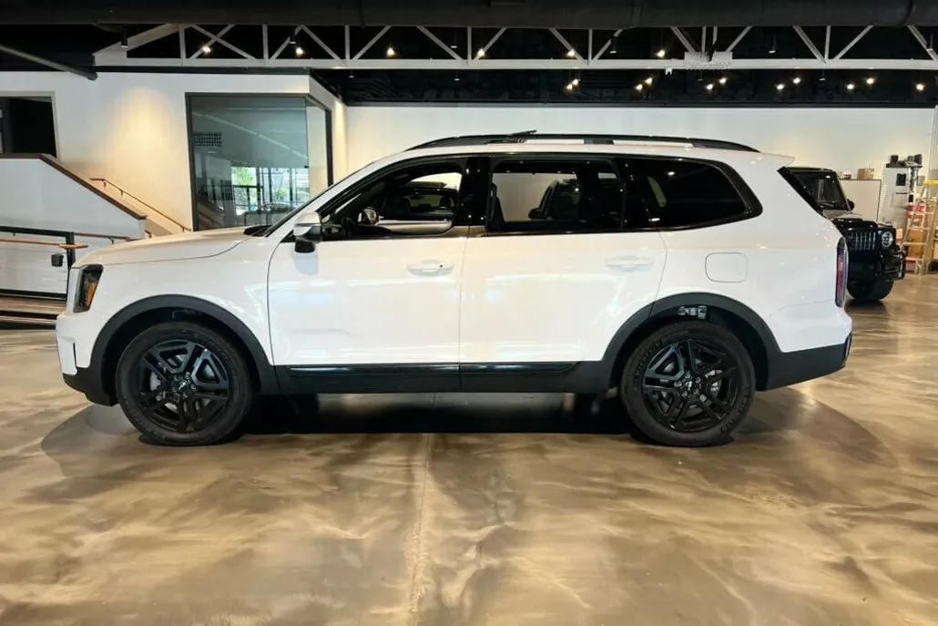 2024 Kia Telluride EX X-Line photo 1