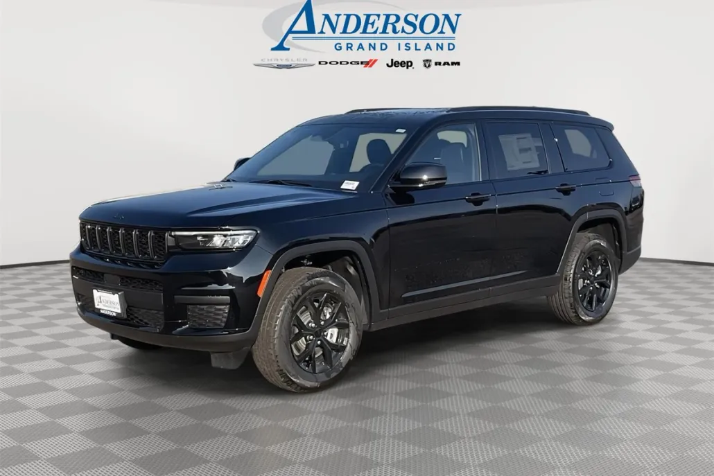 2025 Jeep Grand Cherokee Laredo Altitude X photo 1