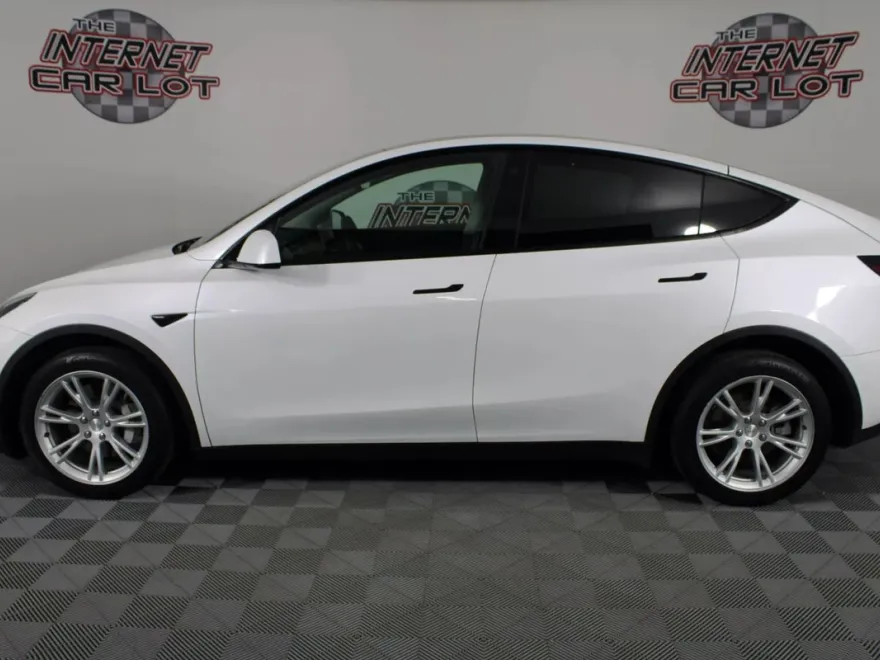 2020 Tesla Model Y Long Range photo 3