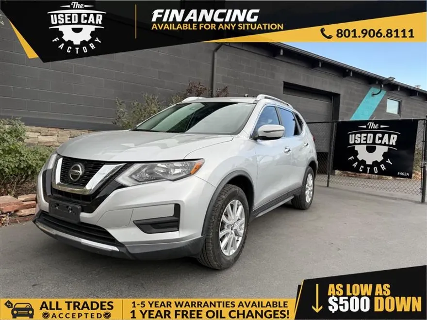 2019 Nissan Rogue SV photo 1