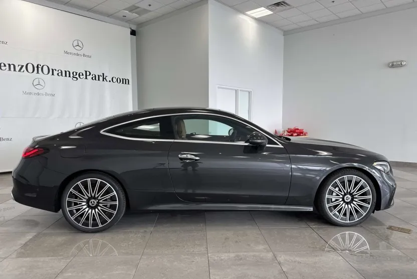2026 Mercedes Benz CLE 450 4MATIC photo 1