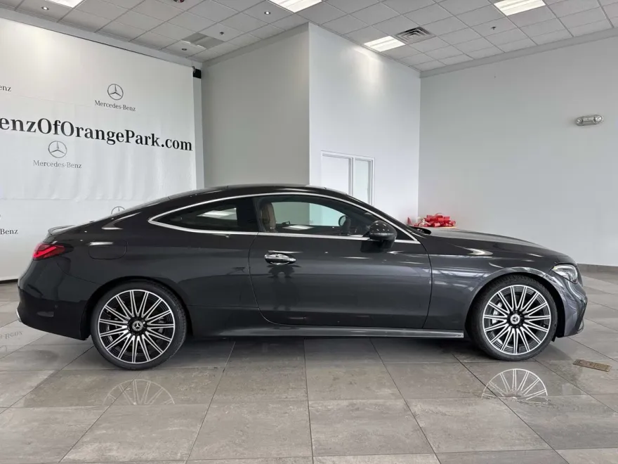2026 Mercedes Benz CLE 450 4MATIC photo 1