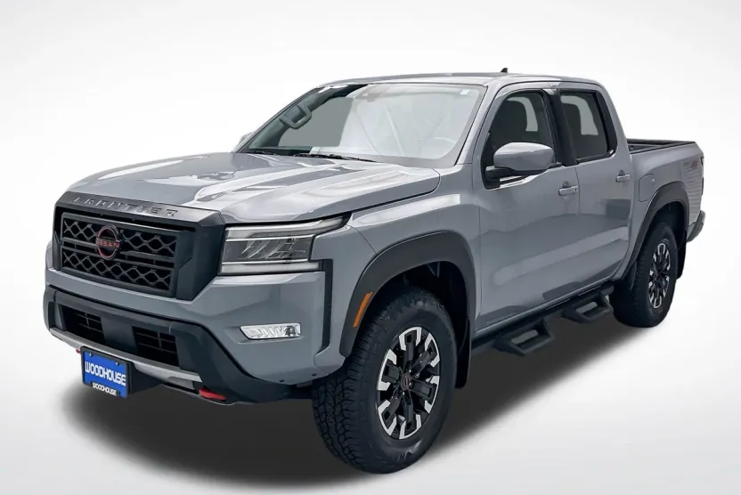2023 Nissan Frontier PRO-4X photo 1