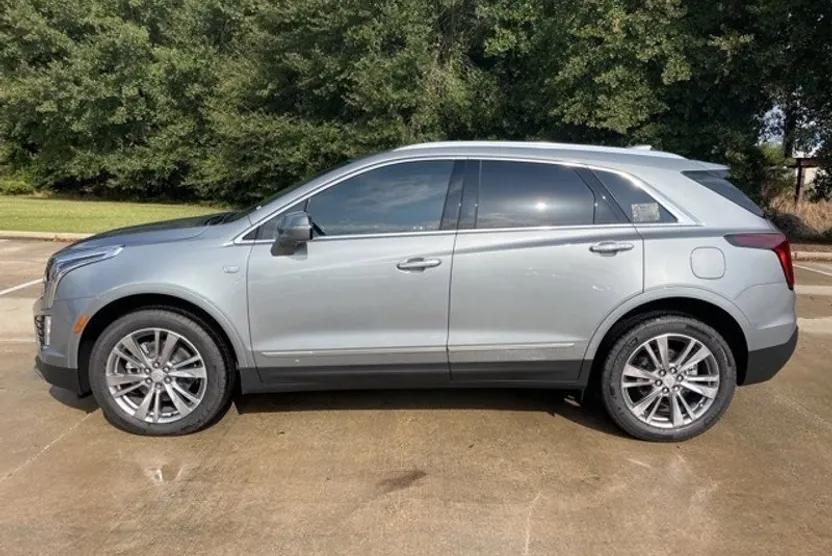 2025 Cadillac XT5 Premium Luxury photo 1