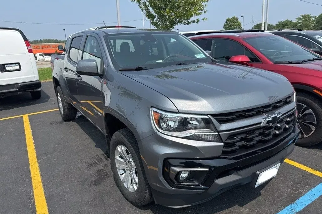 2022 Chevrolet Colorado LT photo 1