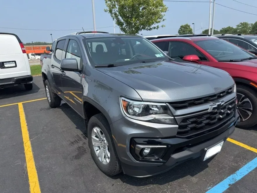 2022 Chevrolet Colorado LT photo 1