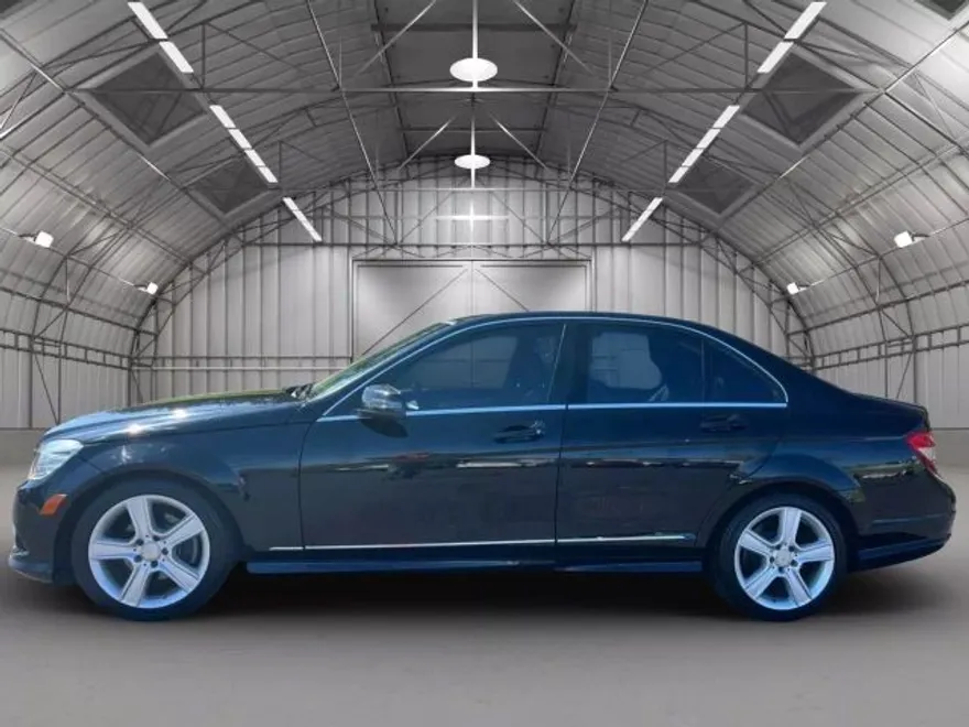 2010 Mercedes Benz C 300 Luxury Sedan photo 1
