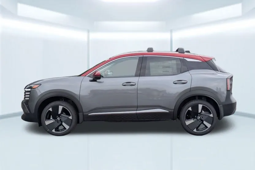 2026 Nissan Kicks SR photo 1