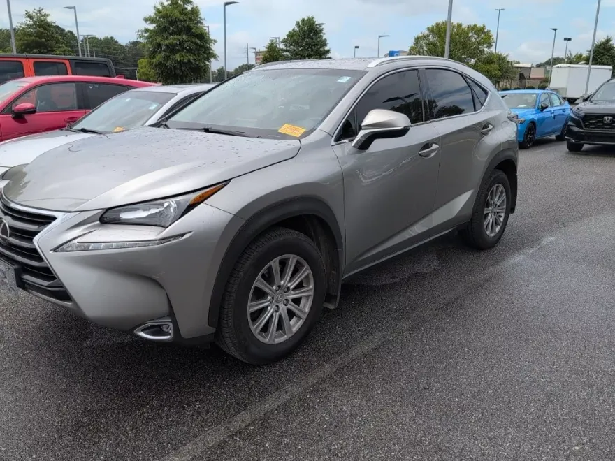 2017 Lexus NX 200t Luxury photo 1