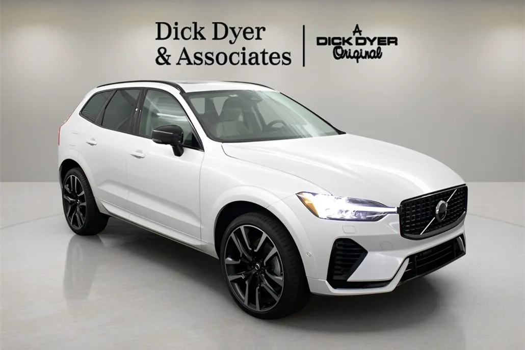 2024 Volvo XC60 Hybrid T8 Ultimate photo 1