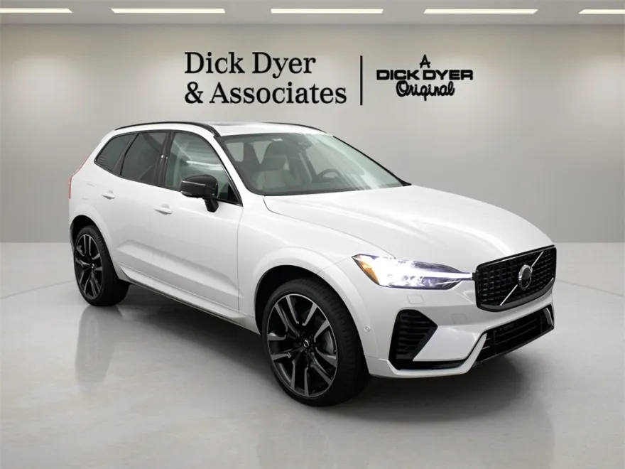 2024 Volvo XC60 Hybrid T8 Ultimate photo 1