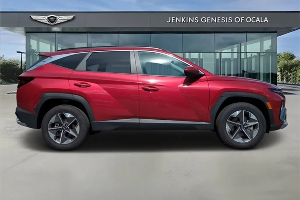 2025 Hyundai Tucson SEL photo 1