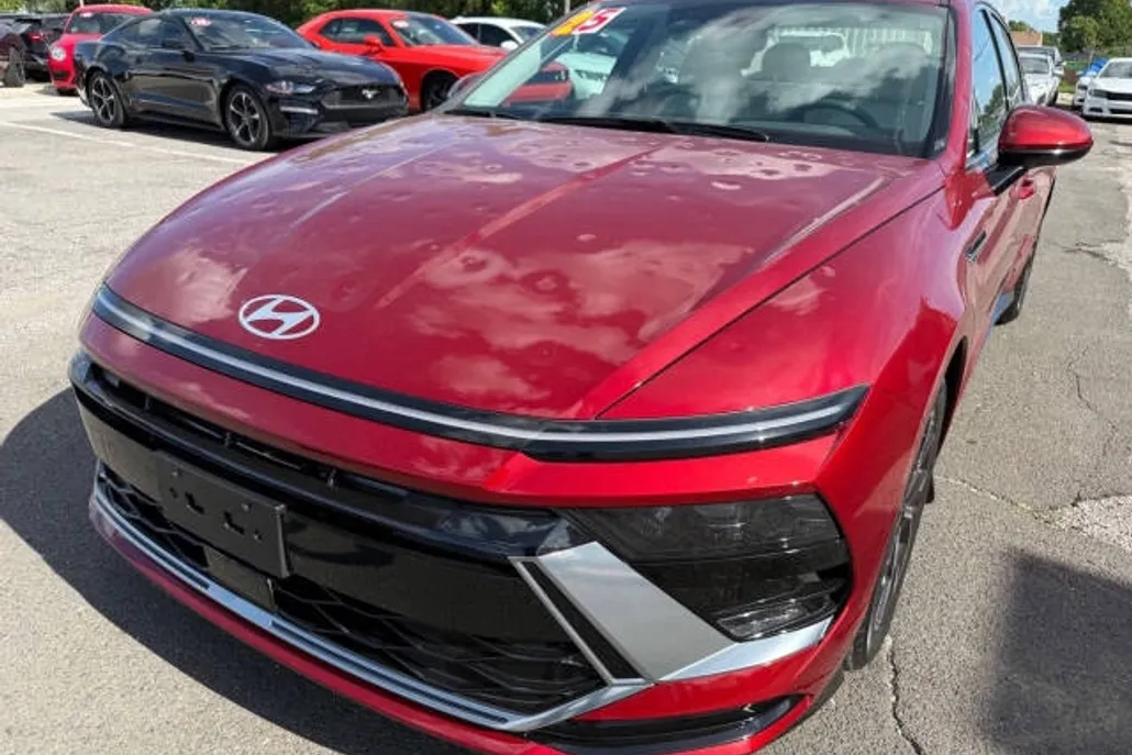 2025 Hyundai Sonata SEL photo 1