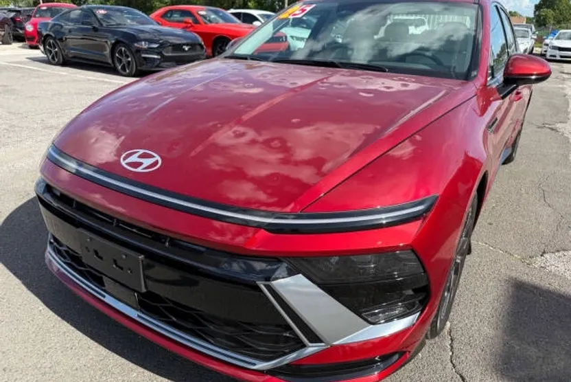 2025 Hyundai Sonata SEL photo 1