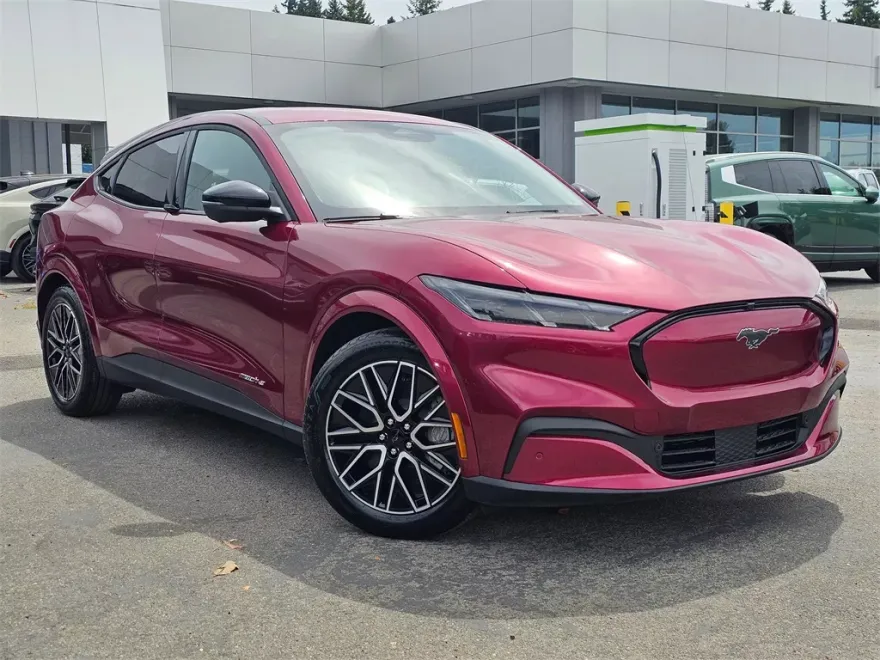 2025 Ford Mustang Mach-E Premium photo 1
